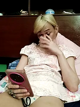 Czat XXX na żywo – QueenSoreal