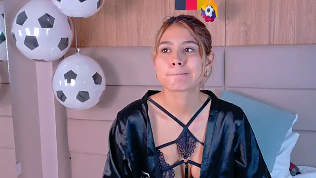ZoehAngel Adlı Modelin Canlı XXX Sohbeti