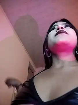 ISAHONEYY Webcam-Show