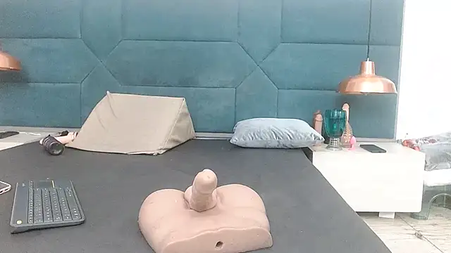 chanel_grant Adlı Modelin Canlı XXX Sohbeti