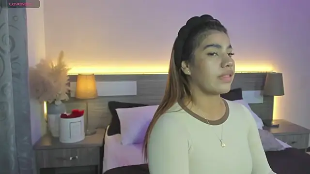 ZarahFoxx Chat XXX live