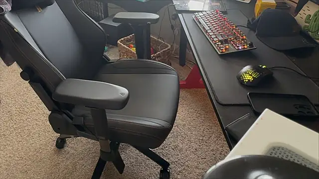 LatinFurBall's Live XXX Chat