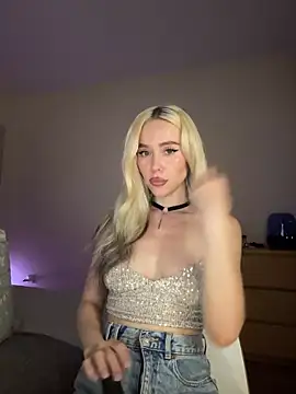 xDinnax Adlı Modelin Canlı XXX Sohbeti