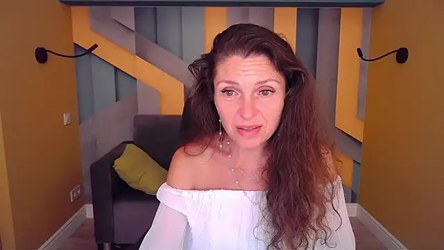 Chatroom XXX en direct de EllaLong