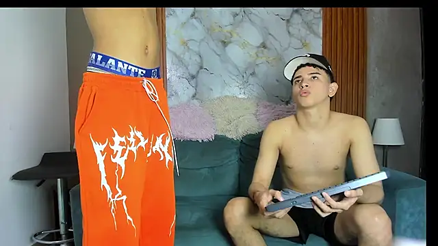 Онлайн чат XXX LOVE_GUYS1