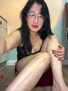 weiwei103 即時 XXX 聊天