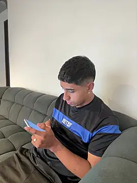 Chat +18 de Isaak_Salomee ao vivo