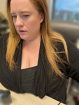 HelloTitti Show in webcam