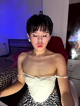 Plaxxxtique 网络视讯表演