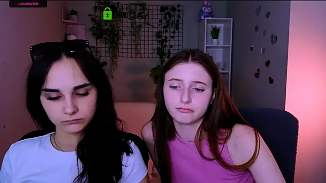 nekky_mouse Adlı Modelin Canlı XXX Sohbeti