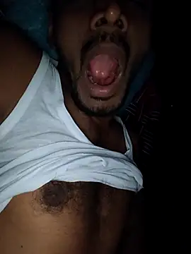 Chat XXX en directo de Daddyishere_19