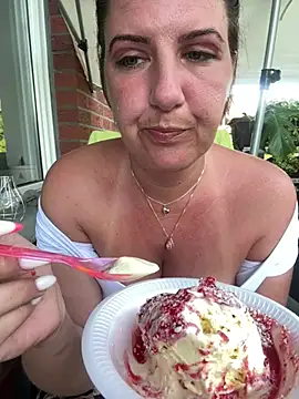 دردشة NatiLove35 الجنسية المباشرة