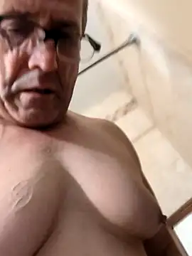 bobby69cock's Live XXX Chat