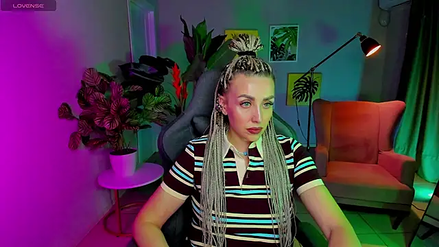 Czat XXX na żywo – MonicaRiley