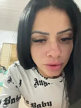 Chat +18 de belababyy ao vivo