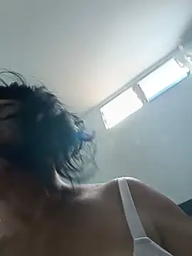 katysquirtdirty Adlı Modelin Canlı XXX Sohbeti