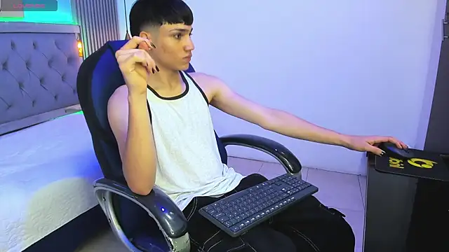 XXX chat uživo modela SamBlack_