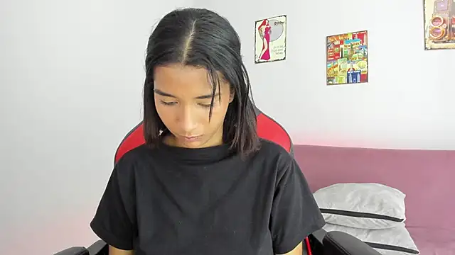 Emily_bruss Chat XXX in diretta