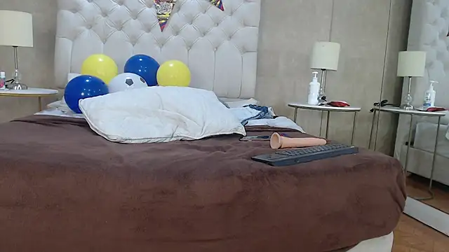 Chat XXX ao vivo de LuciaMoore