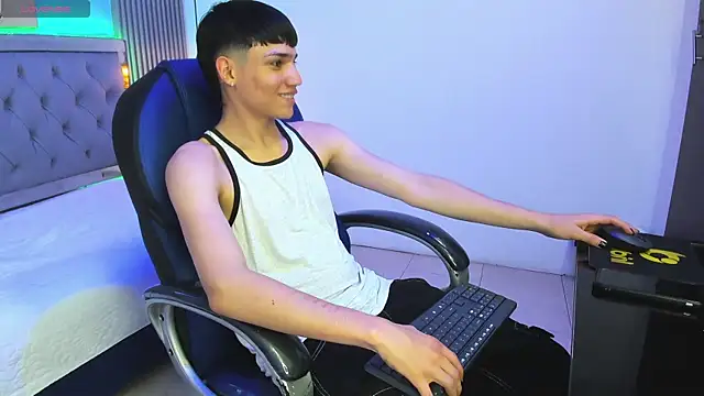 Czat XXX na żywo – SamBlack_