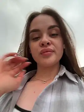 KristiRich Adlı Modelin Canlı XXX Sohbeti
