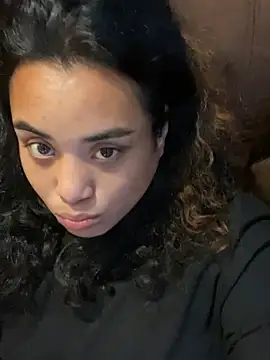 SoakedUpKitty-'s Webcam Show