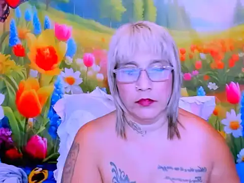Chat +18 de indianroxy ao vivo