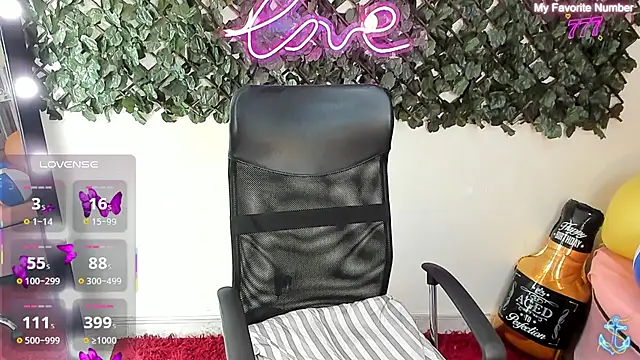 Chat +18 de DestinyHills ao vivo
