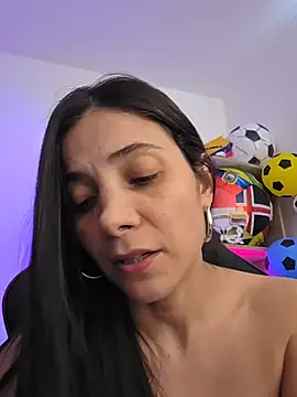 Czat XXX na żywo – miaeyex