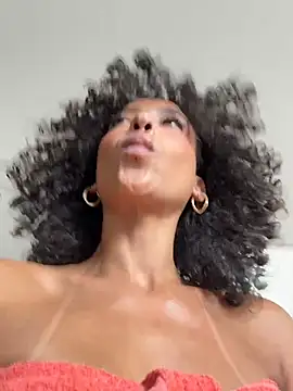 OSHUN_ Chat XXX in diretta