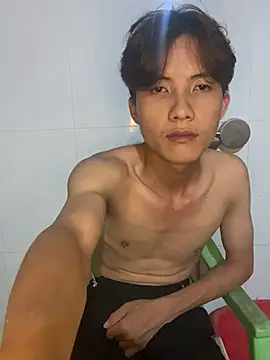 Nguyencuong1999 Show in webcam