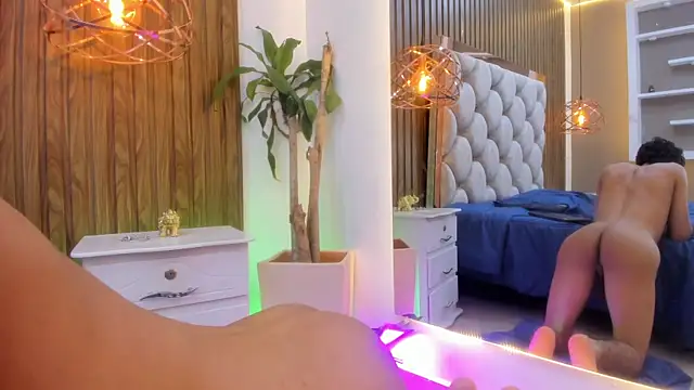 Show modela adams_bobby na web-kameri