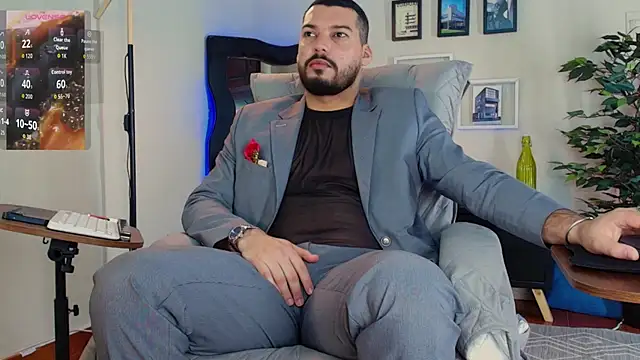 HenryBenso Show in webcam