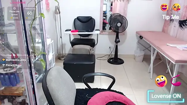 titsbiglovers' Live XXX Chat