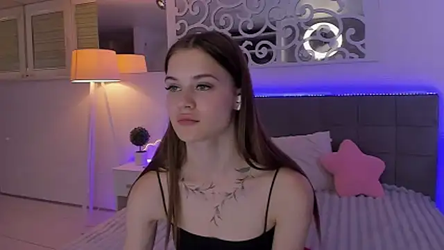 LuisaClover Live XXX Chat