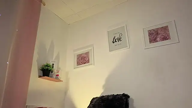 XXX chat uživo modela channel_conner05