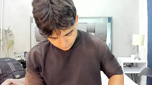 Charlie___Musk: απευθείας συνομιλία ΧΧΧ