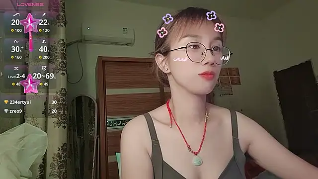Czat XXX na żywo – Lili_666