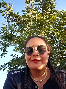 bellapaty's Live XXX Chat