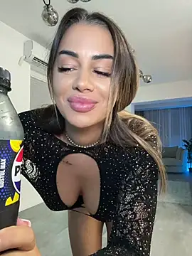 XXX chat uživo modela KirstieVegas