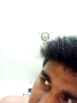 HelpfulSucrose Show in webcam