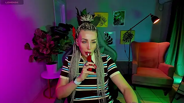 Онлайн чат XXX MonicaRiley
