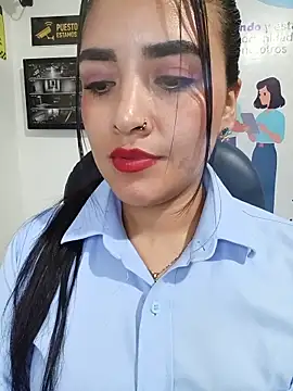 MAYE__13 Adlı Modelin Canlı XXX Sohbeti