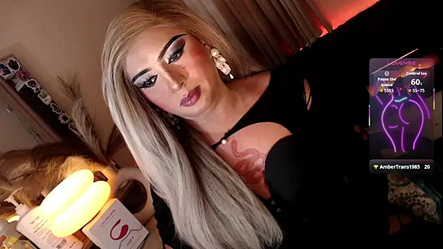 mslilly_croft webcam show