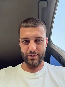 Pablo_Hornyguy95 XXX чат на живо