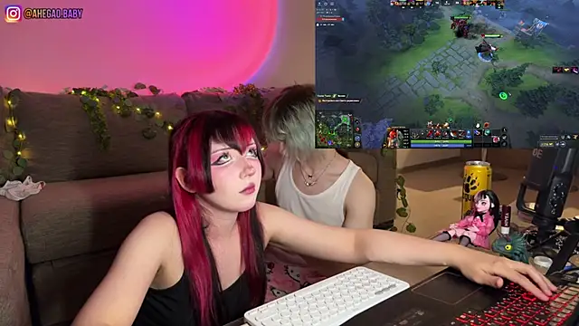 h3ntai_baby's Webcam Show