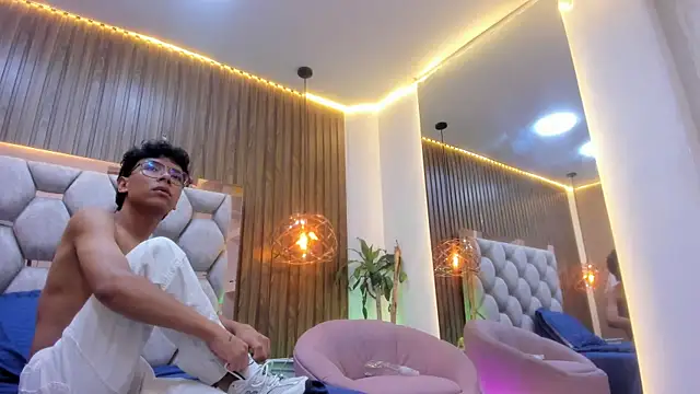 Вебкам-шоу adams_bobby