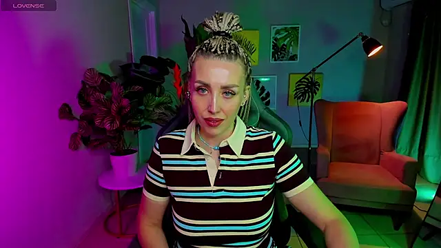 MonicaRiley – Live XXX-chat