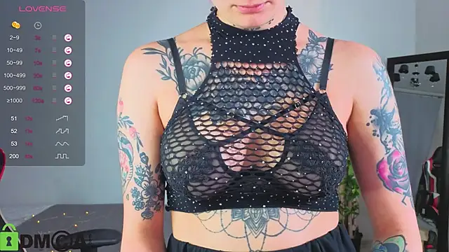 NicolBlow Live XXX-Chat