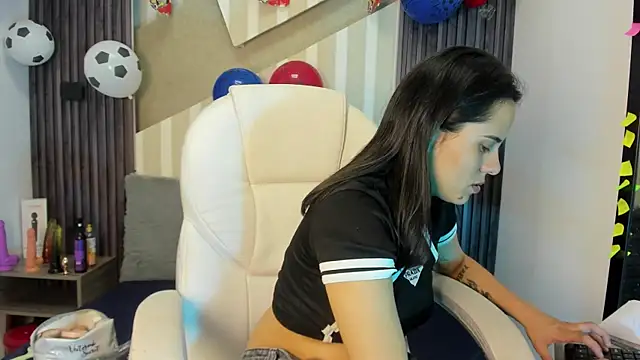 MadisonYoung000 Chat XXX in diretta
